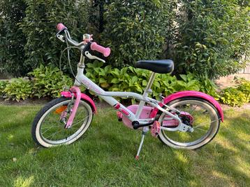 B-Twin 16 inch Meisjesfiets - Zo Goed Als Nieuw beschikbaar voor biedingen