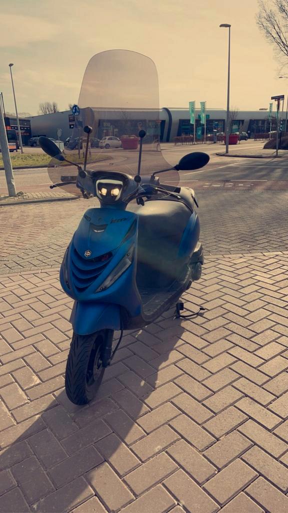 Piaggio ZIP SP 2019, Fietsen en Brommers, Scooters | Piaggio, Gebruikt, Zip, Maximaal 25 km/u, Benzine, Ophalen