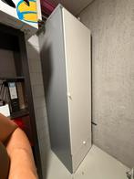 Hoge Kast - Grijs/Wit, Ophalen, Overige materialen, Minder dan 50 cm, Gebruikt