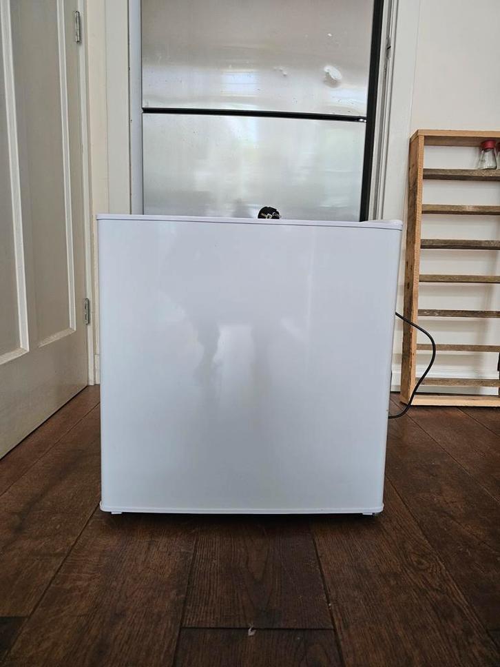 Tafelmodel vriezer, zo goed als nieuw, Witgoed en Apparatuur, Vriezers en Diepvrieskisten, Zo goed als nieuw, Minder dan 85 cm