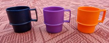 Mini bekers van Tupperware, 90 er jaren. beschikbaar voor biedingen