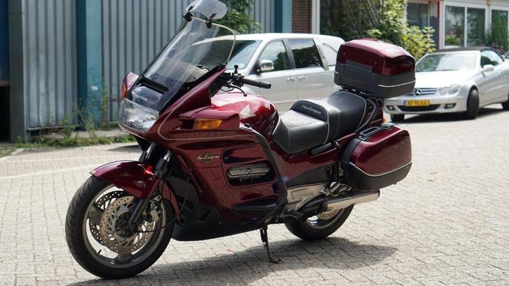 Pan European ST1100, Motoren, Motoren | Honda, Particulier, Toermotor, meer dan 35 kW, 4 cilinders, Cardan-aandrijving, Ophalen