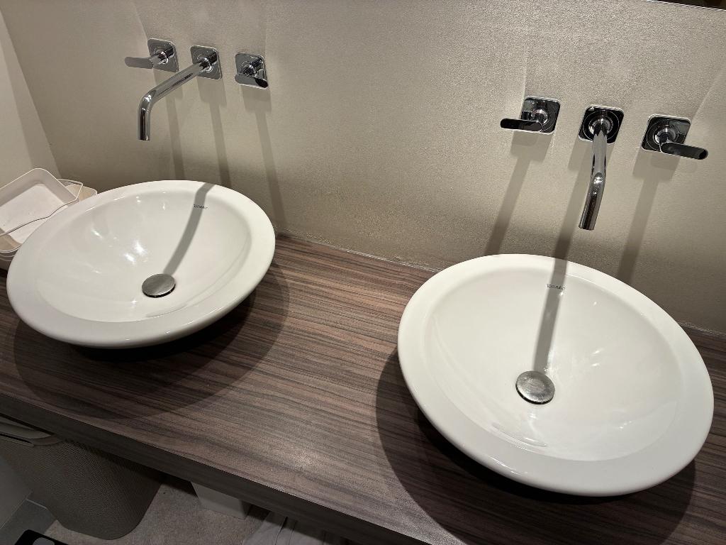 2 stuks Duravit opbouw waskom, Ophalen of Verzenden, Zo goed als nieuw, Wastafel