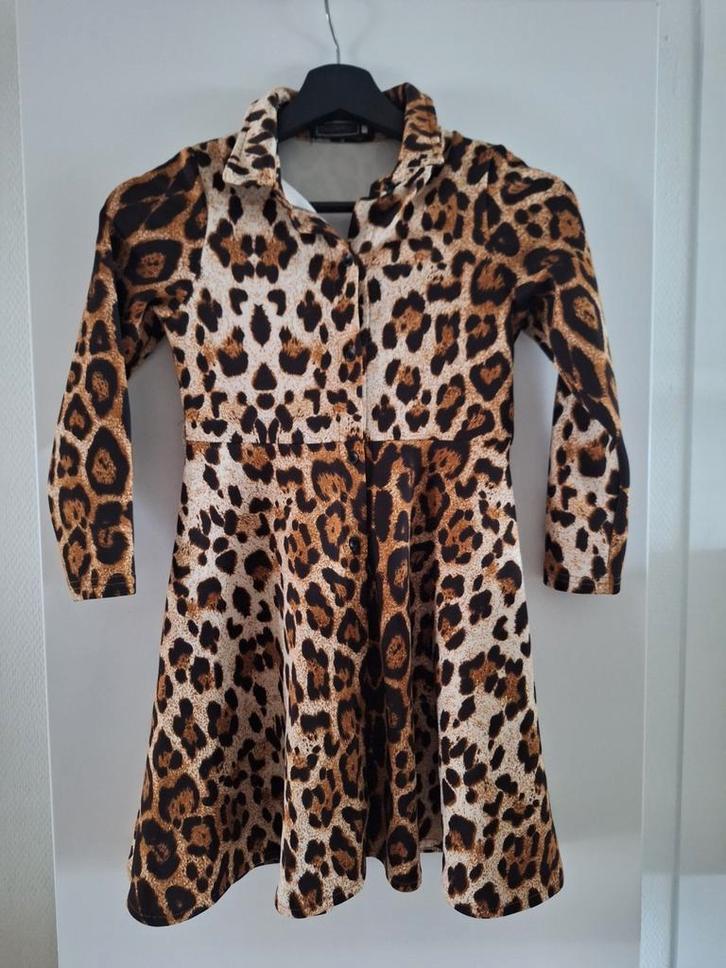 Luipaardprint Jurk Chicaprie mt 122/128, Kinderen en Baby's, Kinderkleding | Maat 122, Zo goed als nieuw, Meisje, Jurk of Rok