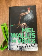 Verstrikt - Mel Wallis de Vries, Ophalen of Verzenden, Gelezen, Nederland