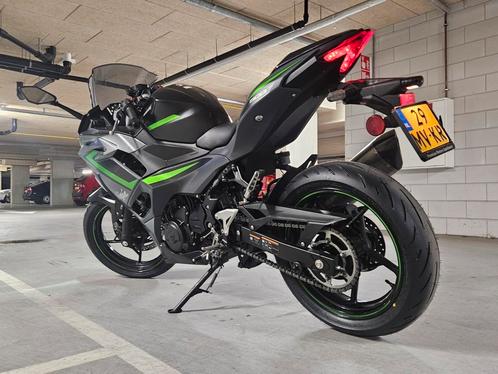 Kawasaki Ninja 500 SE 2024/ Akrapovic + Performance Pack, Motoren, Motoren | Kawasaki, Particulier, Sport, 12 t/m 35 kW, 2 cilinders