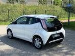 Toyota Aygo 1.0 VVT-i x CAMERA I CRUISE I 5DRS I NWE APK I 1, Voorwielaandrijving, Gebruikt, 4 stoelen, Wit