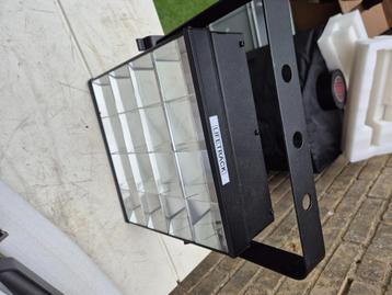 2 x ADJ Freq Matrix beschikbaar voor biedingen