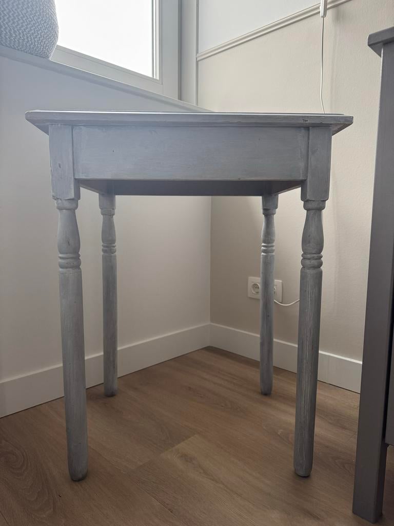 Antieke Grey Wash Bijzettafel, 45 tot 60 cm, Minder dan 55 cm, Gebruikt, Ophalen of Verzenden