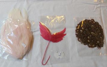 Nieuwe heel mooie veren kapjes of pads voor in het haar (B) beschikbaar voor biedingen