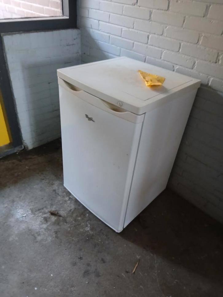 Whirlpool vrijstaande vrieskast VANDAAG OPHALEN 50EURO  Hsum, Witgoed en Apparatuur, Vriezers en Diepvrieskisten, Minder dan 60 cm