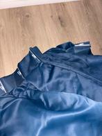 Blauw Gordijn - 4 meter breed, 2,45m lang, Huis en Inrichting, Stoffering | Gordijnen en Lamellen, Ophalen, Zo goed als nieuw