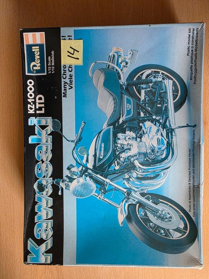 KAWASAKI KZ 1000 LTD SCALE 1/15 MET EXTRA'S, Hobby en Vrije tijd, Modelbouw | Auto's en Voertuigen, Zo goed als nieuw, Auto, Groter dan 1:32
