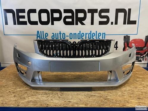 BUMPER SKODA OCTAVIA RS VRS VOORBUMPER ORIGINEEL 5E0807221F, Auto-onderdelen, Carrosserie en Plaatwerk, Skoda, Gebruikt, Ophalen of Verzenden