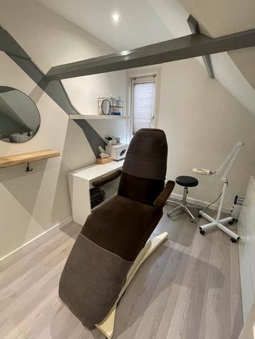 Complete schoonheidssalon te koop beschikbaar voor biedingen