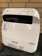 Epson EB-570 beamer inclusief montage beugel en sturing, Ophalen of Verzenden, Zo goed als nieuw