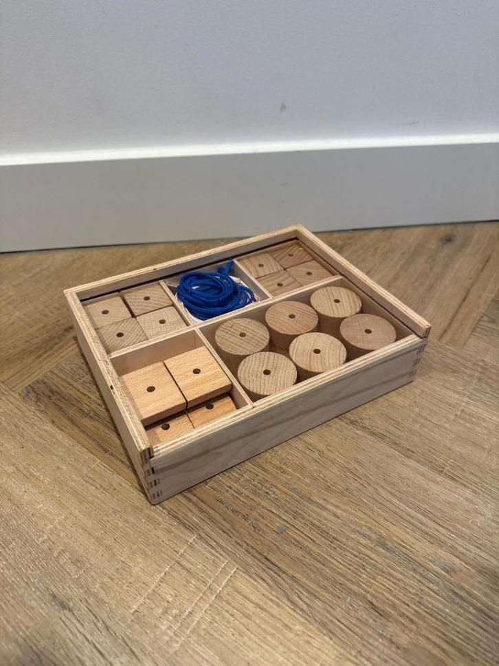 Heel goed Ikea houten speelgoed rijgkralen motoriek spel set, Kinderen en Baby's, Speelgoed | Houten speelgoed, Zo goed als nieuw