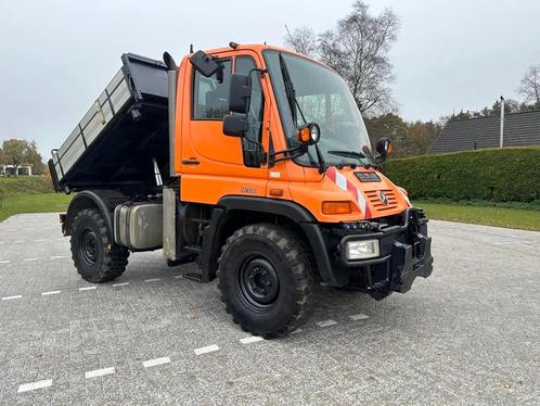 unimog u300 mercedes-benz, Auto's, Overige Auto's, Bedrijf, Te koop, Overige brandstoffen, Sedan, Handgeschakeld, Zwart, Stof
