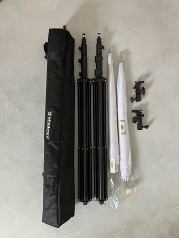 Elinchrom Statiefset met Paraplu's en Flitserhouder beschikbaar voor biedingen