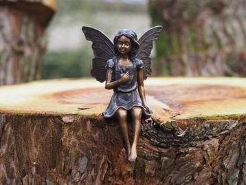 Bronzen beeld/ ELFJE met BLOEM /FEE / ENGEL beschikbaar voor biedingen