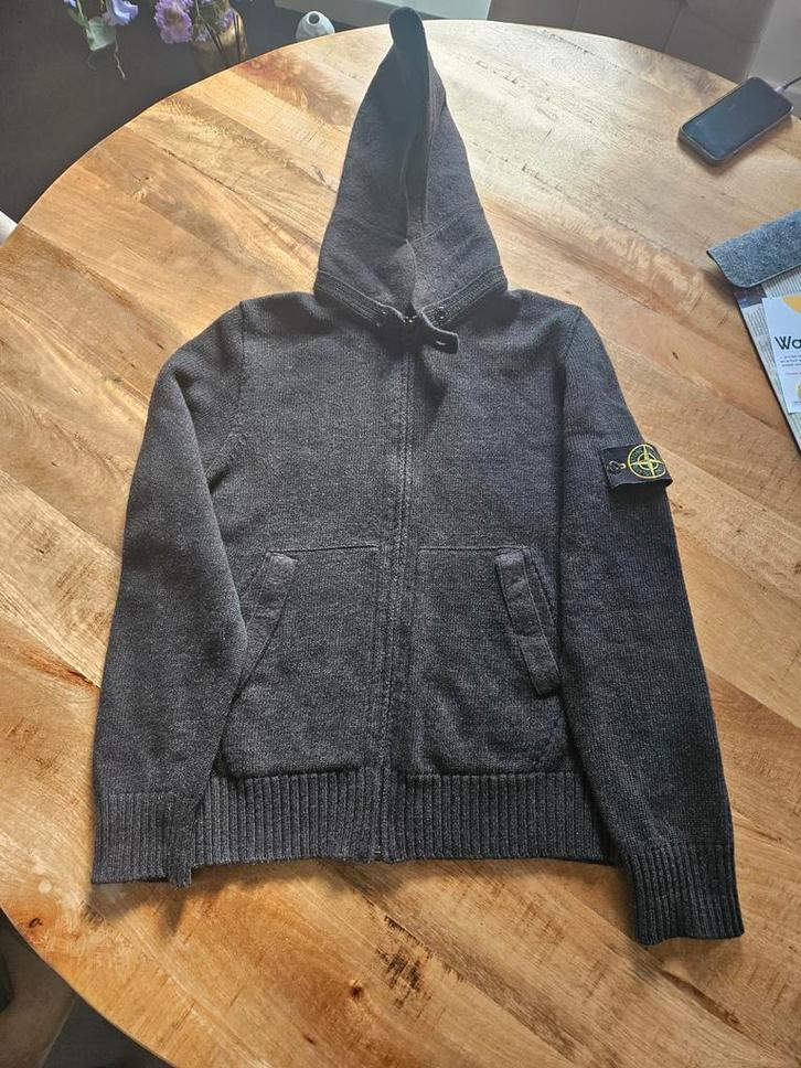 Stone Island wol Vest met Capuchon maat L zeldzaam en uniek, Kleding | Heren, Truien en Vesten, Zo goed als nieuw, Maat 52/54 (L)