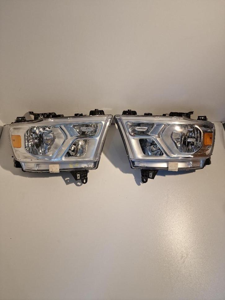 Dodge RAM 1500 Koplamp Links en Rechts 2019+, Auto-onderdelen, Verlichting, Dodge, Gebruikt, Ophalen of Verzenden