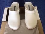 Nieuwe witte leren klompmodel slippers/sloffen 38, Kleding | Dames, Schoenen, Nieuw, Ophalen of Verzenden, Wit, Instappers