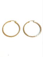 9k gouden oorbellen, Sieraden, Tassen en Uiterlijk, Oorbellen, Hangers, Ophalen of Verzenden, Zo goed als nieuw, Goud