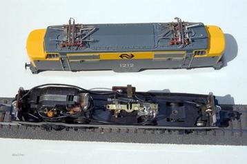 GEZOCHT: Märklin 3055 NS 1212 met gele neus en orig. doos  beschikbaar voor biedingen