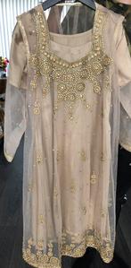 Indiase/Pakistaanse gouden anarkali kurti shalwar kameez set, Ophalen of Verzenden, Zo goed als nieuw, Zwart, Galajurk