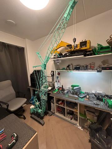 Rc kobelco hijskraan Wedico lesu magom rc graafmachine beschikbaar voor biedingen