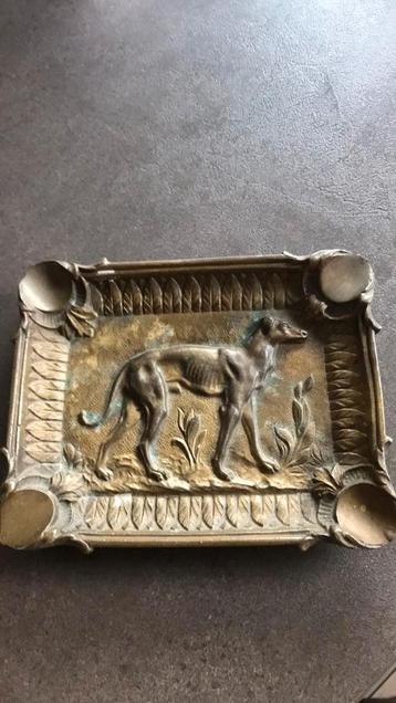 Koperen asbak hazewindhond beschikbaar voor biedingen