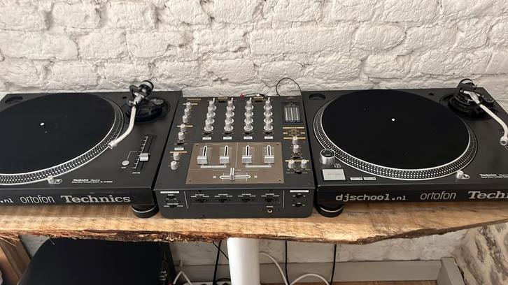 Technics 2 x SL1210 MK5 / 1 x Technics MZ1210 mixer, Muziek en Instrumenten, Dj-sets en Draaitafels, Gebruikt, Draaitafel, Technics