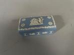 Oud heel klein aardenwerken doosje van Wedgewood, Antiek en Kunst, Ophalen of Verzenden