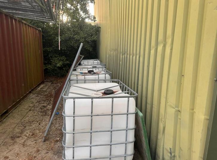 IBC Watercontainers 1000 liter, Tuin en Terras, Regentonnen, Gebruikt, Kunststof, 150 liter of meer, Met kraantje, Ophalen of Verzenden