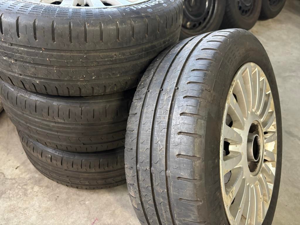 4 X Fiat 500 Banden met velgen 185/55R15, Auto-onderdelen, Banden en Velgen, 15 inch, Zomerbanden, 185 mm, Ophalen of Verzenden