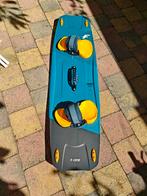 F-One Trax Carbon Kiteboard 136x40.5cm, Watersport en Boten, Kitesurfen, Ophalen of Verzenden, Gebruikt