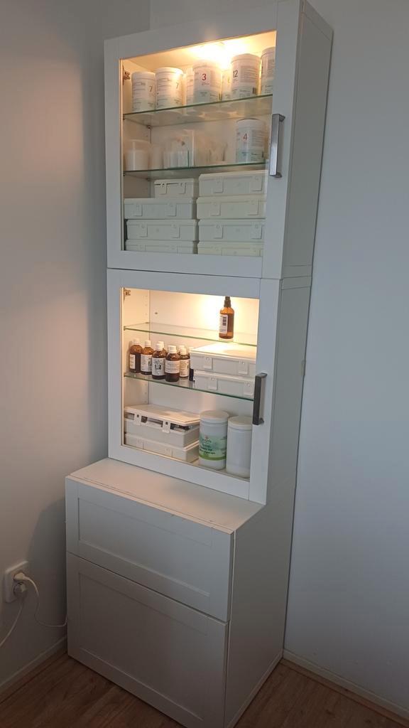 Witte Vitrinekast met Lades, Huis en Inrichting, Kasten | Vitrinekasten, Ophalen