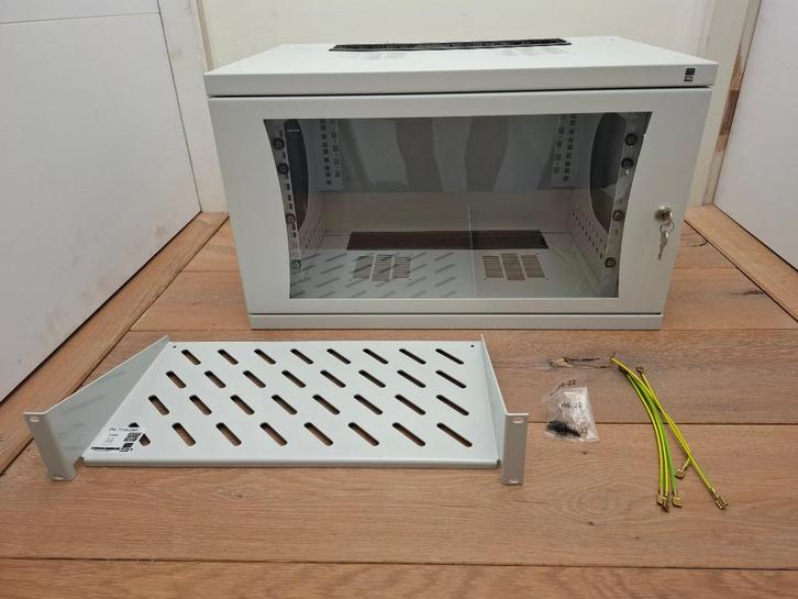 Patchkast 19 Inch - Rittal FlatBox 7507.000 - 6HE - NIEUW, Computers en Software, Serverkasten, Nieuw, Glas, Plaatstaal, Ophalen of Verzenden