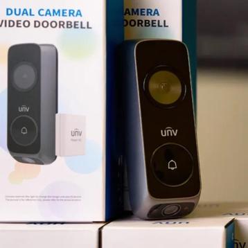 video deurbel met twee camera's  beschikbaar voor biedingen