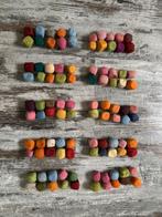 100 vilten bolletjes, slechte kwaliteit, Ophalen, Gebruikt