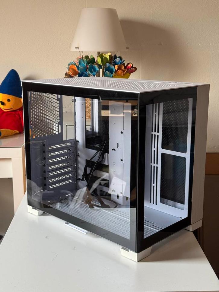 Lian Li O11 Dynamic Mini Computerkast, Computers en Software, Computerbehuizingen, Zo goed als nieuw, Ophalen
