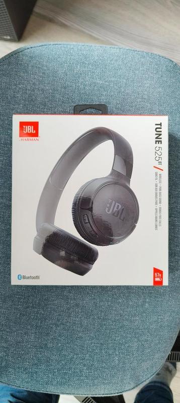 JBL Tune 525 BT headset beschikbaar voor biedingen
