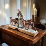 vintage art deco beeld: vrouw met 2 honden, Ophalen