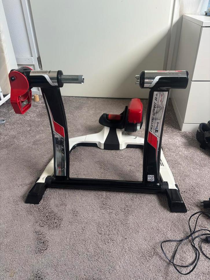 Elite Quobo Digital Smart B+ Fietstrainer, Sport en Fitness, Wielrennen, Zo goed als nieuw, Overige typen, Ophalen