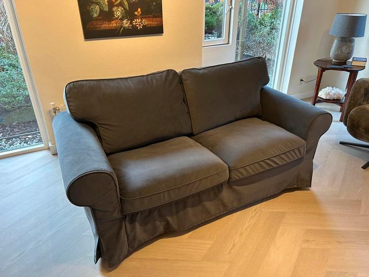 IKEA Ektorp 2 zits bank donkergrijs, Huis en Inrichting, Banken | Bankstellen, Zo goed als nieuw, Rechte bank, Tweepersoons, 150 tot 200 cm
