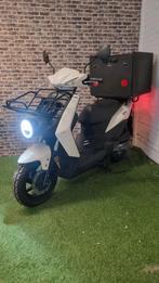 Zeer nette Sym X Pro E5 bezorgscooter brommer 2021! Incl box, Fietsen en Brommers, Ophalen of Verzenden, Gebruikt