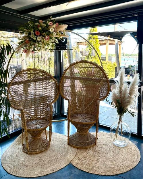 Rotan pauwenstoel prijs per stuk, Antiek en Kunst, Antiek | Meubels | Stoelen en Banken, Ophalen