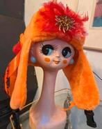 Carnavalsbontmuts met decoratie, Ophalen of Verzenden, Carnaval