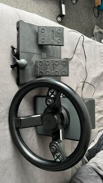 Logitech Saitek stuur&pedalen beschikbaar voor biedingen